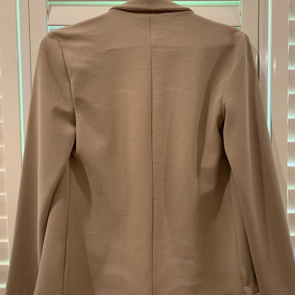 Mendocino Seven Sisters Light Beige Blazer - Picture 10 of 11